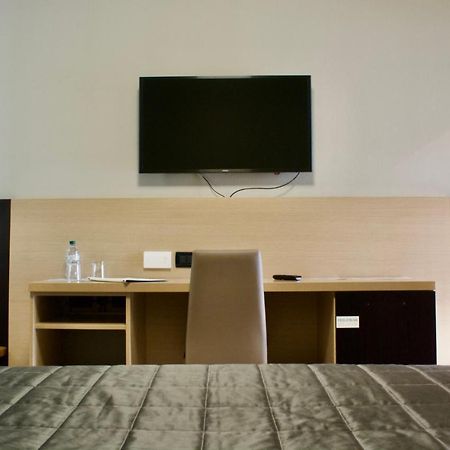 Autosole 2 Hotel Milan Bagian luar foto