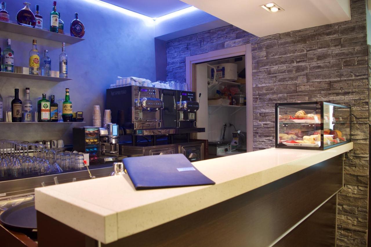 Autosole 2 Hotel Milan Bagian luar foto