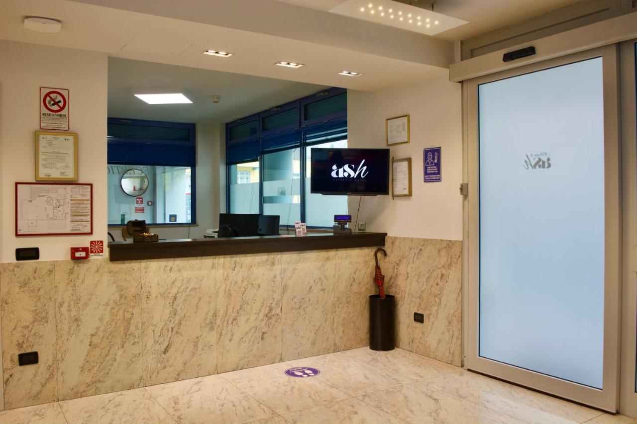 Autosole 2 Hotel Milan Bagian luar foto